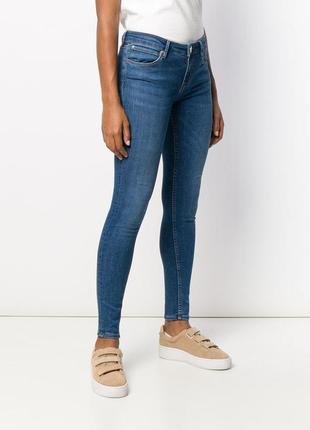 Зауженные джинсы sandro skinny брюки брюки деним скинни
