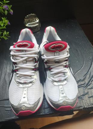 Кросівки asics