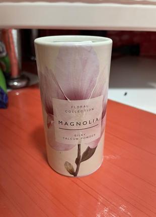 Ароматизированный тальк для тела marks&amp;spencer the floral collection magnolia liliflora silky talcum1 фото