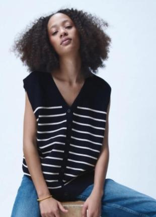 Жилетка безрукавка zara.