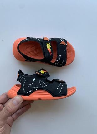 Босоніжки adidas