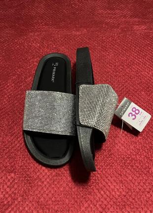 Красивые мягушки шлепки primark