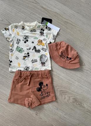 Шорти , футболка і панама disney