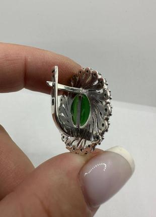 Серебряный набор с золотыми пластинами и улекситом.