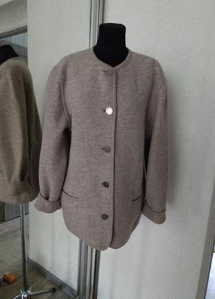 Кожушок тепла вовняна кофта кардиган з оригінальними вінтажними гудзиками австрія