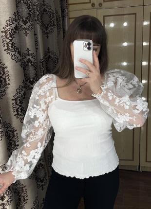 Топ блуза з обʼємними рукавами