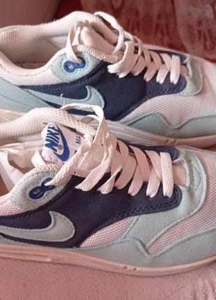 Оригинальные женские кроссовки nike