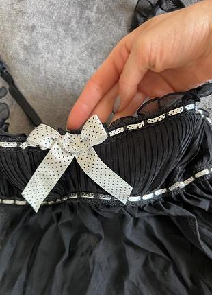 Черный пеньюар с рюшами