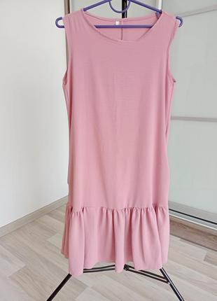 Рожева сукня в квітковий принт