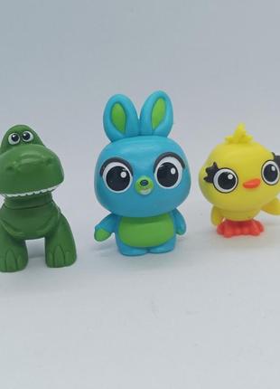 Динозавр кролик курча історія іграшок disney pixar