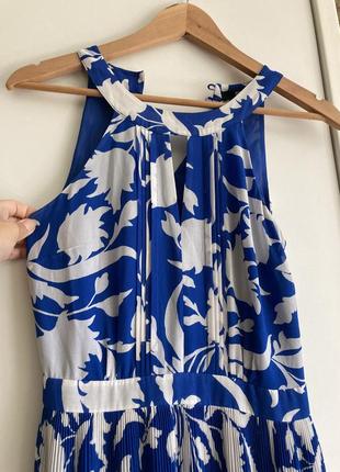 Oasis 6/32 xxs/xs/s романтична святкова вечірня максі зі спідницею плісе  синя в білий рослинний квітковий принт сукня6 фото