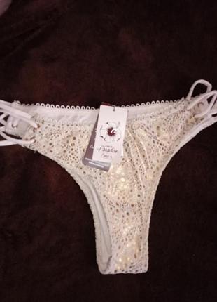 Блестящие ажурные плавки бразильяны