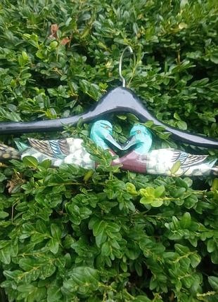 Вешалка винтажная из натурального дерева, ручной работы и росписи в идеальном состоянии.англия