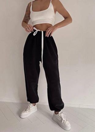 Спортивні штани вільні оверсайз джоггери чорні бежеві білі сірі трендові стильні