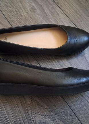 Clarks шкіряні туфлі