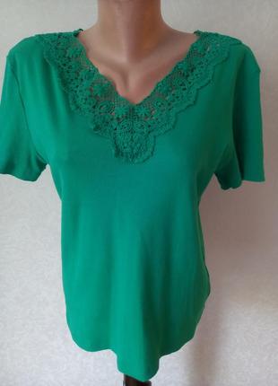 Футболка женская, размер 50 - 52.