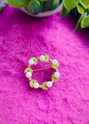 Брошка віночок з намистинами, вінтаж