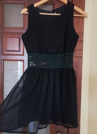 Черное женское платье