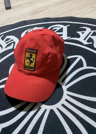 Кепка ,гонки ferrari