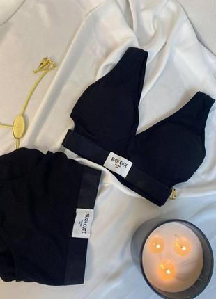Комплект белья: топ, трусики