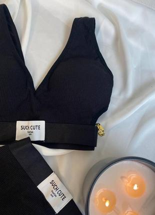 Комплект белья: топ, трусики