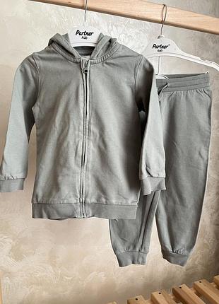 Костюм для мальчика 86 г