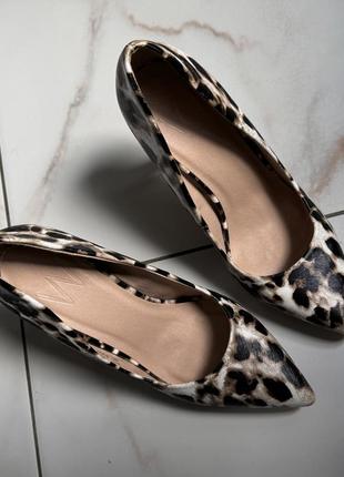 Шикарні леопардові туфлі лодочки стильні гарні6 фото