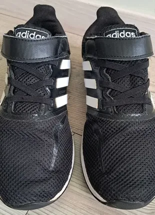 Кроссовки adidas (р.33)2 фото