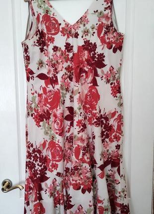 Яркий сарафан 22 размер.