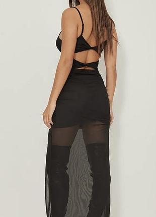 Чёрное вечернее платье