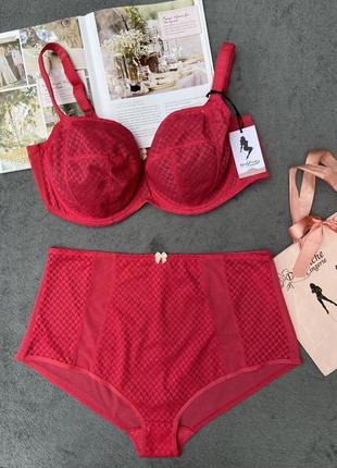 Комплект с трусиками на высокой посадке sculptresse by panache