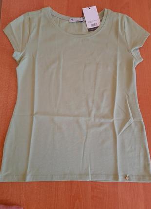 Женские футболки