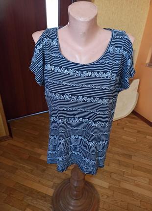 Футболка фірми m&co