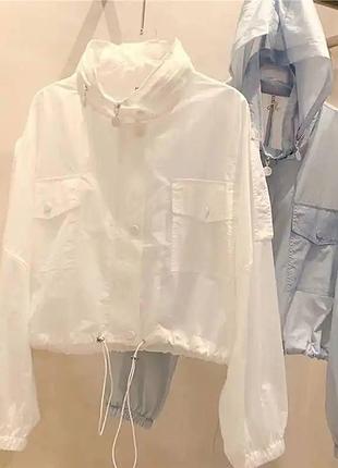 Легкая ветровка