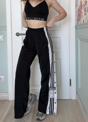 Спортивні штани брюки на заклепках adidas adibreak
