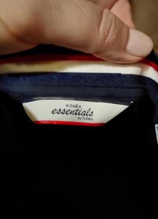 Essentials цікава кофтинка 52р 7
