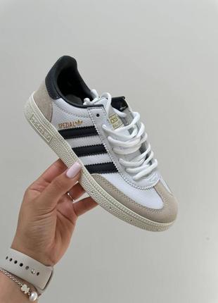 Кросівки adidas best spezial.