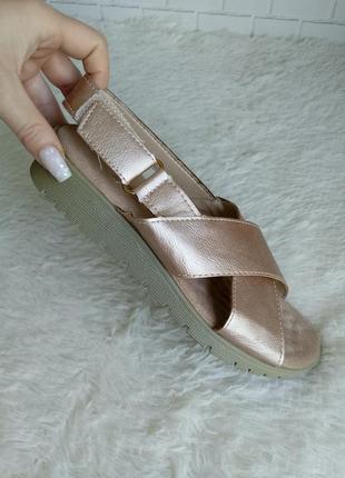 Комфортные босоножки cushion walk