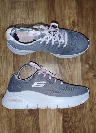 Женские кроссовки skechers р.38