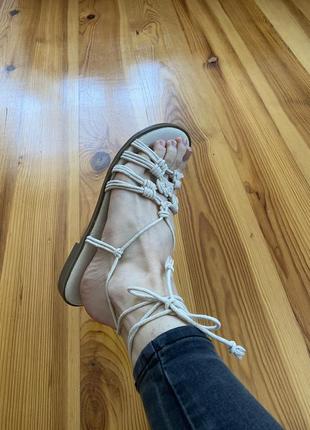 Ela сандалии-босоножки на низком ходу на шнурках, очень удобные6 фото