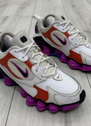 Жіночі кросівки nike wmns shox tl nova white (24 см)