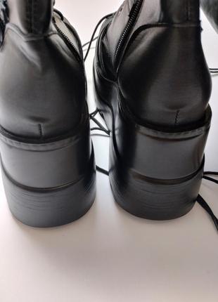 Неформальне взуття на платформі