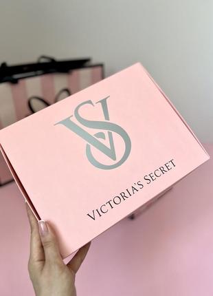 Подарункова коробка victoria’s secret1 фото