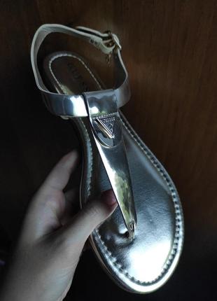 Сандалии женские guess