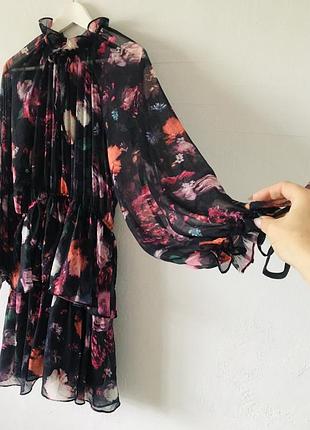 Сукня прозора