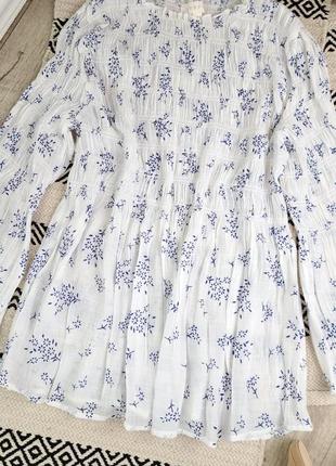 Брендовая очень красивая нежная блуза в цветы adiva🤍💙2 фото
