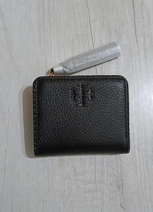 Міні-гаманець tory burch taylor
оригінал3 фото