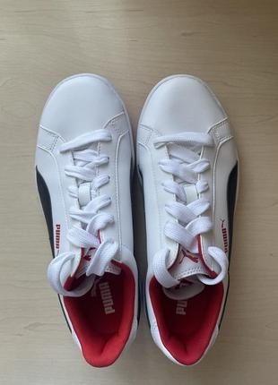Білі кеди puma з чорно-червоними вставками
