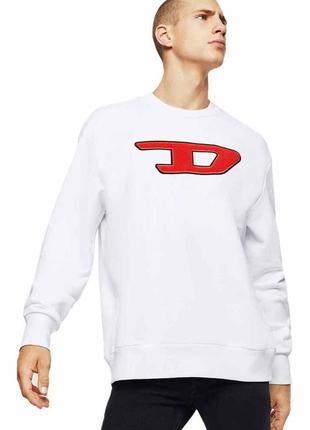 Мужской свитшот diesel белого цвета, фасон оверсайз.