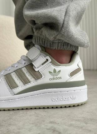 Кросівки adidas forum